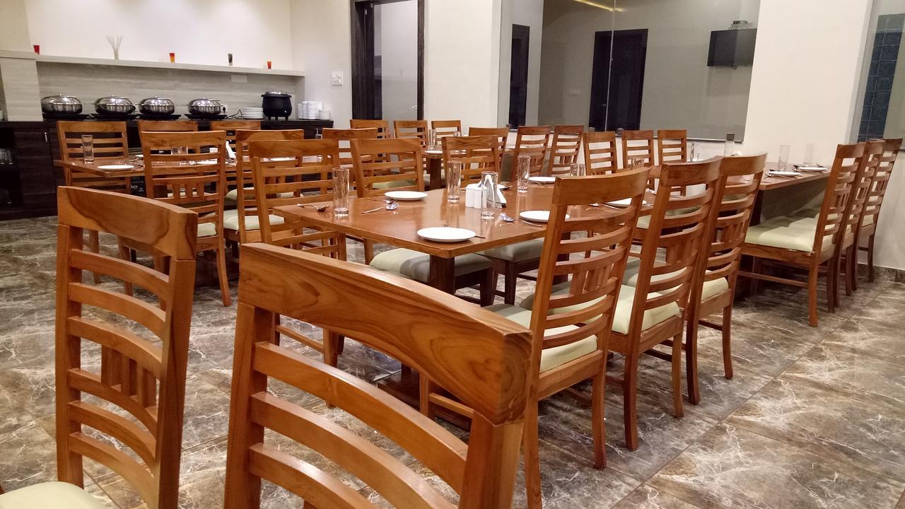 فندق Swati Svasti 3B Dwārka المظهر الخارجي الصورة